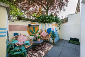 Private Front Courtyard- click for photo gallery